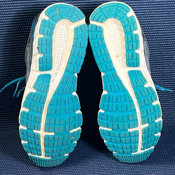 New Balance Women’s 560 V6 W560LG6 Gray Running Shoes Size 9.5 - Picture 8 of 9